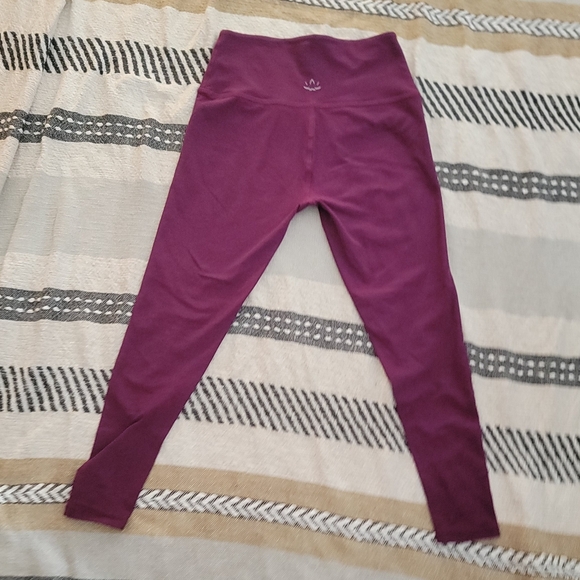 Beyond Yoga Caught In the Midi High Waisted Spacedye Leggings size L - Picture 6 of 7